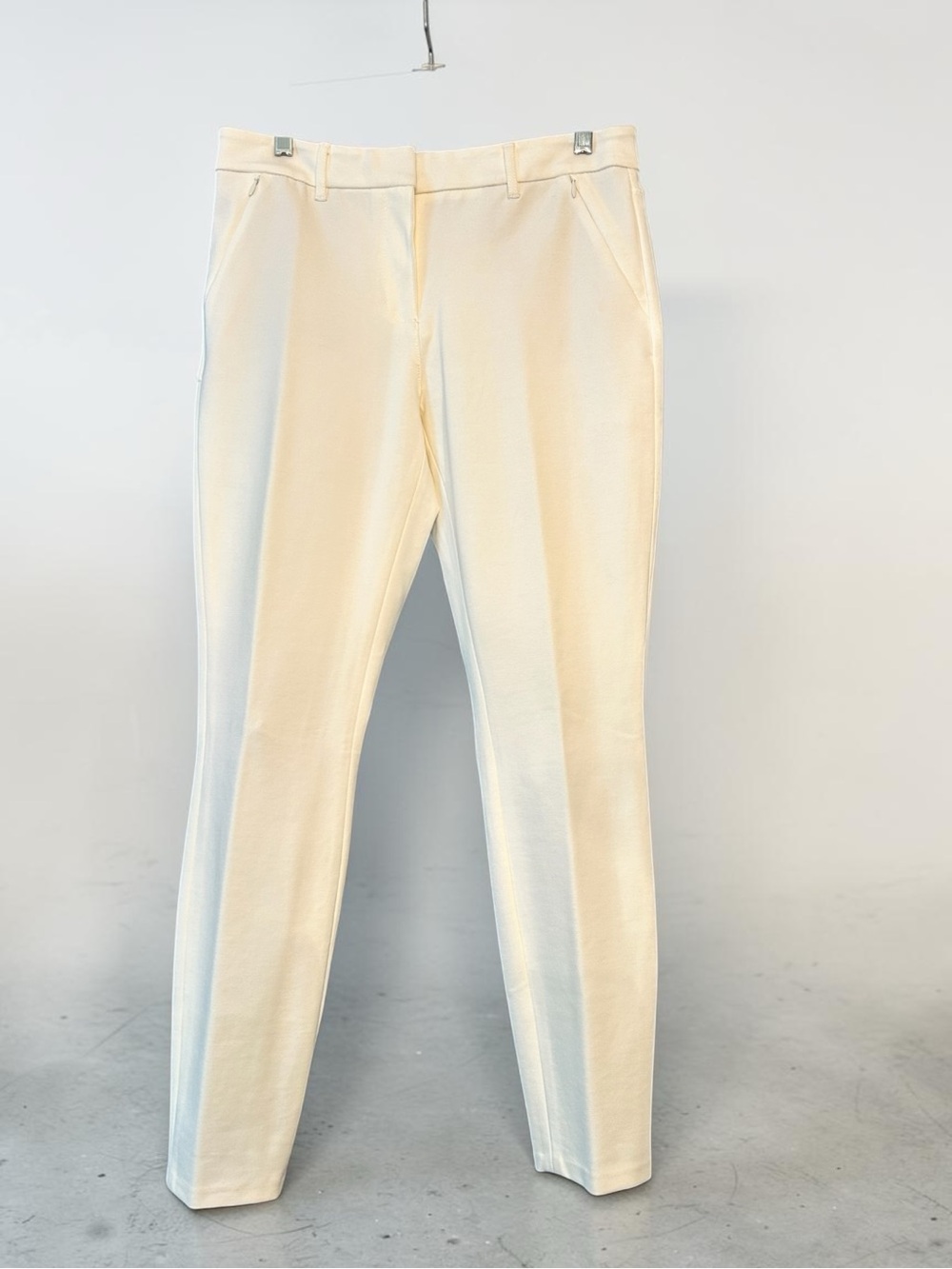 White House Black Market Cream Skinny Leg Pants Size 8R